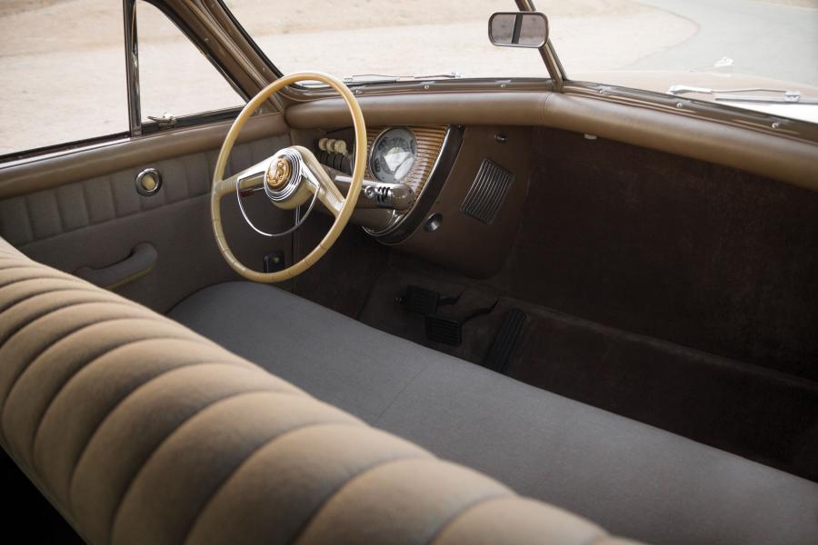 Интерьер Tucker Sedan (1036) 1948 года  (фото 12 из 36)